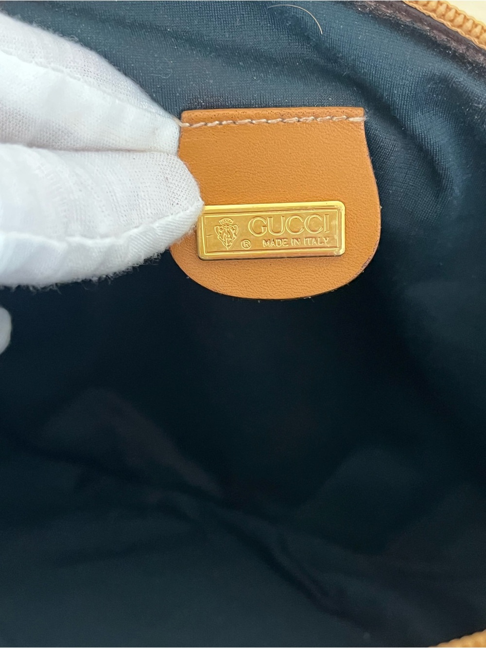 Gucci Crème Micro GG Supreme Dome Cosmetic Clutch Tan Leather Trim Vintage 1980s - Picture 11 of 16